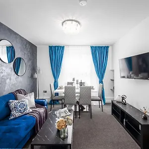  Apartment Cosy 4-bedroom Next To Borough