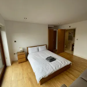  Apartment City Ensuite Sharing House City Airport