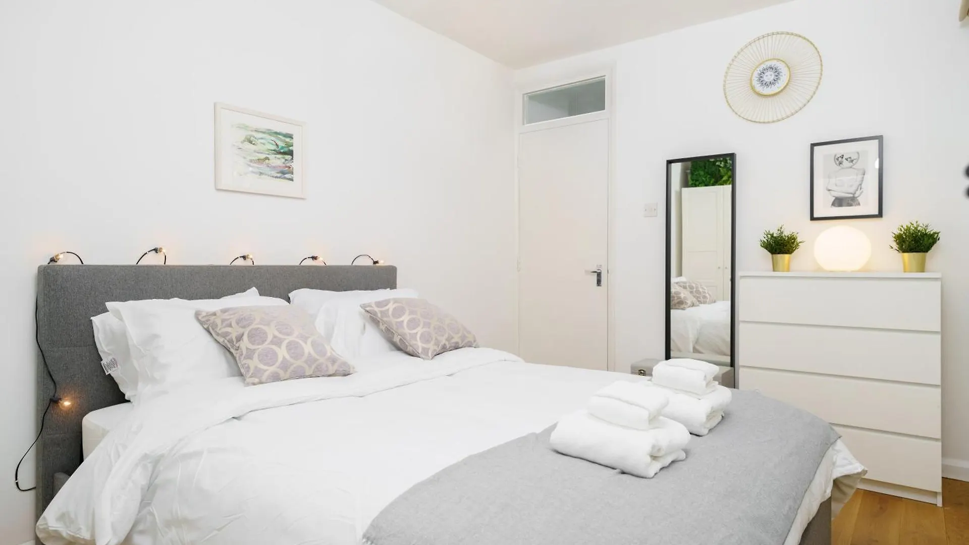 Lovely Apartment In Victoria Park Village London United Kingdom