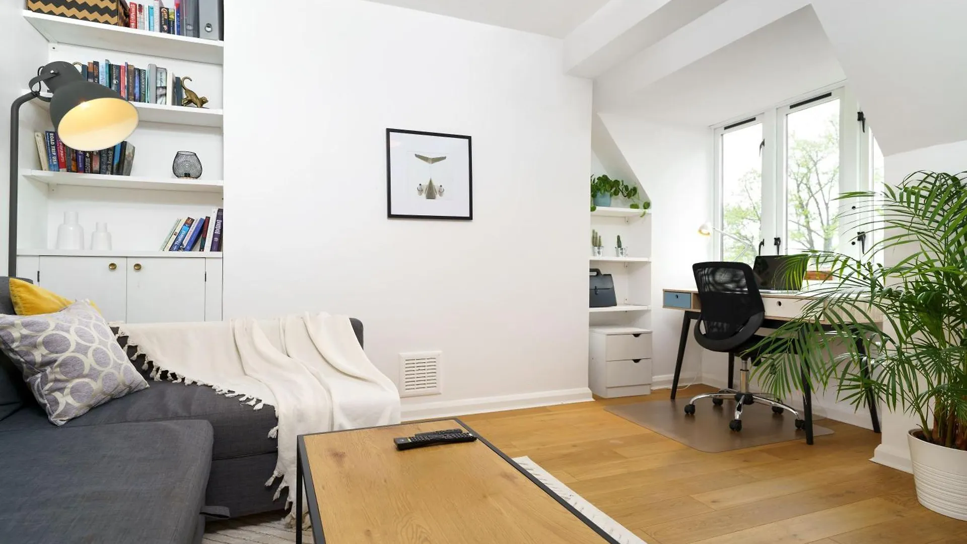 Lovely Apartment In Victoria Park Village London