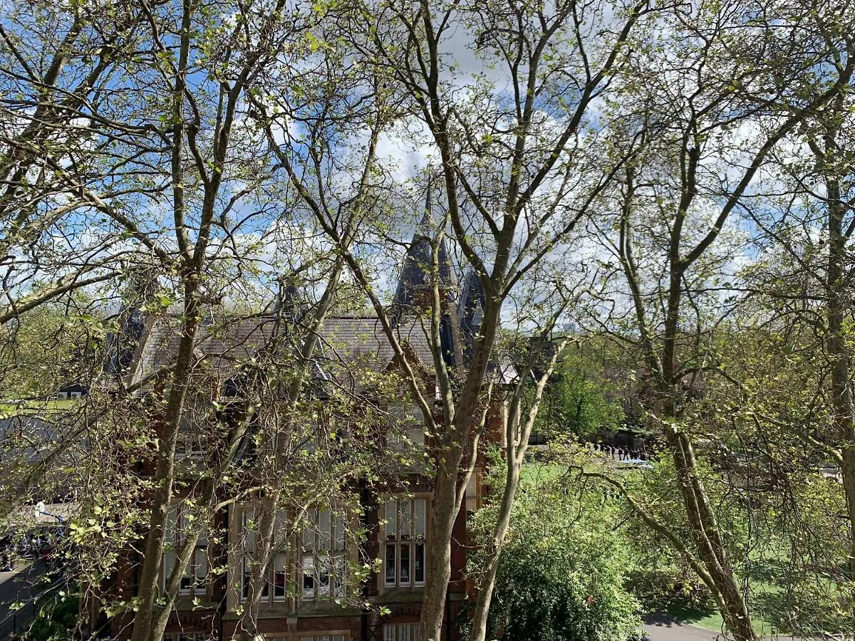 Lovely Apartment In Victoria Park Village London United Kingdom